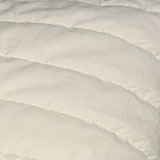 Bauschige Kamelwoll-Flocken für ein herrlich kuscheliges, weich elastisches Kissen mit bester Klimawirkung Abnehmbarer Bezug