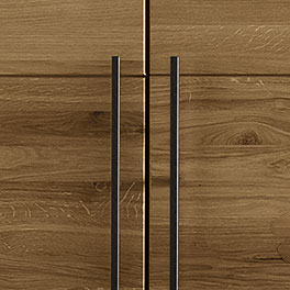 Massivholz Kleiderschrank Moderna mit Relinggriffen aus Metall
