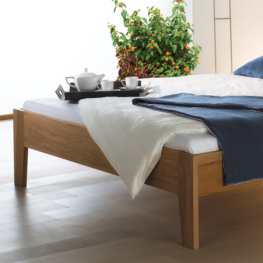 Einzelbett und Doppelbett "Venio" - ohne Oberflächenbehandlung