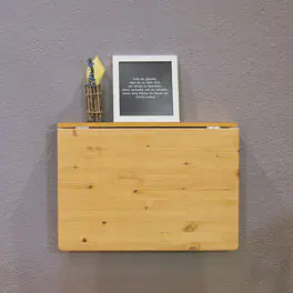 Dieser praktische Klapptisch aus wohnlichem Kiefernholz löst Ihre Platzprobleme!