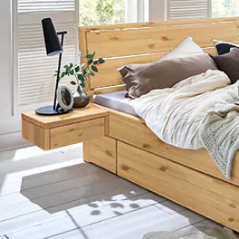 Elegant in Kiefer: Nachtkonsole mit Schublade