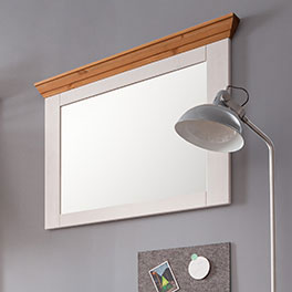 Spiegel Molina mit Kiefernholz-Rahmen, weiß, Abschlussprofil eichefarbig lasiert